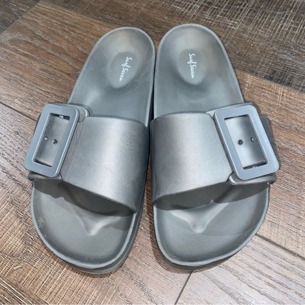 Surf Seven Gray Slip-on Sandals Women’s 8